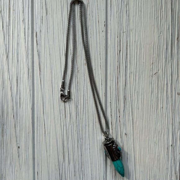 Turquoise Howlite Southwest Bullet Pendant Necklace - Picture 2 of 4